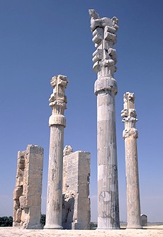 Persepolis Saeulenam Eingang